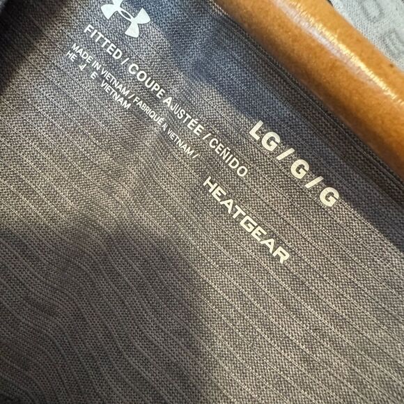 Under Armour Gray Fitted Short Sleeve T-Shirt - Picture 5 of 7